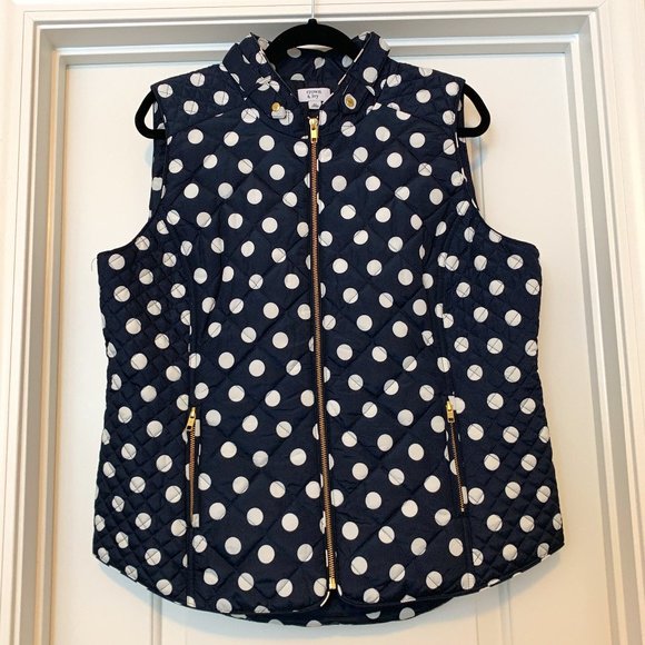 Nearly New (Only Worn Once) Cute Crown & Ivy Sleeveless Quilted Polka Dot Vest - Picture 1 of 9